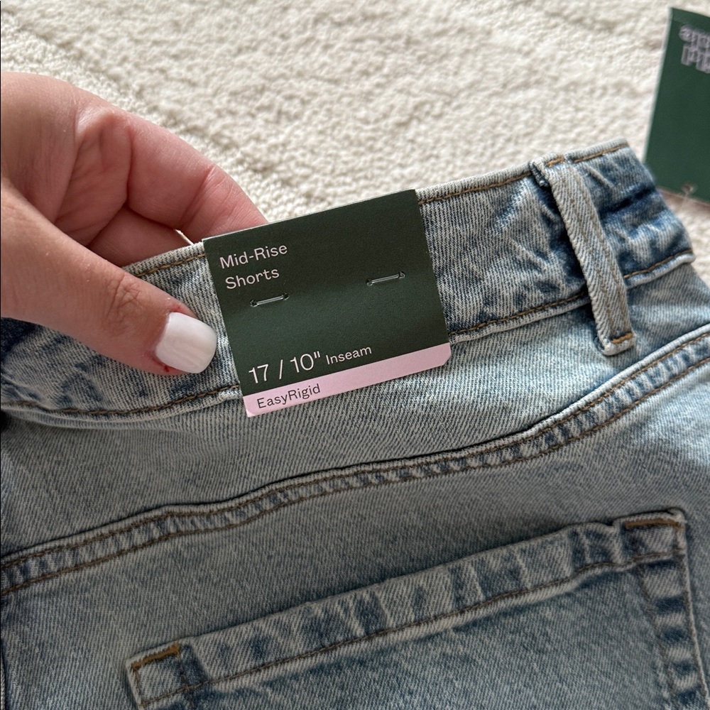 NEW- Wild Fable Easy Rigid Mid Rise Denim Shorts - Picture 10 of 10